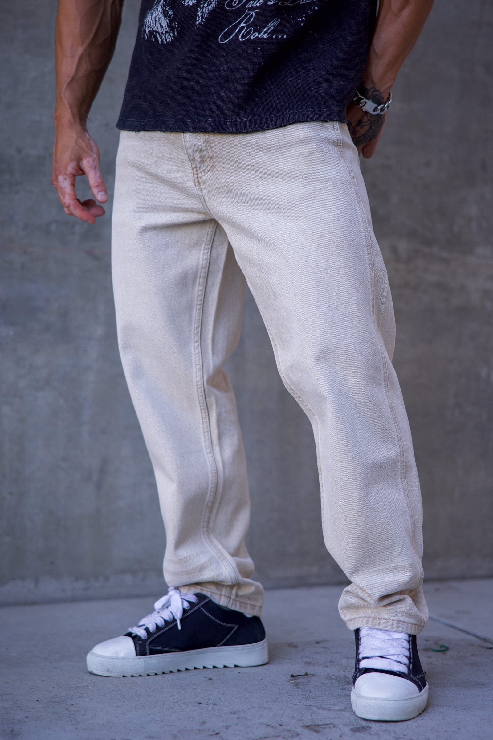 6016 - Fade Line Jeans - Image 4