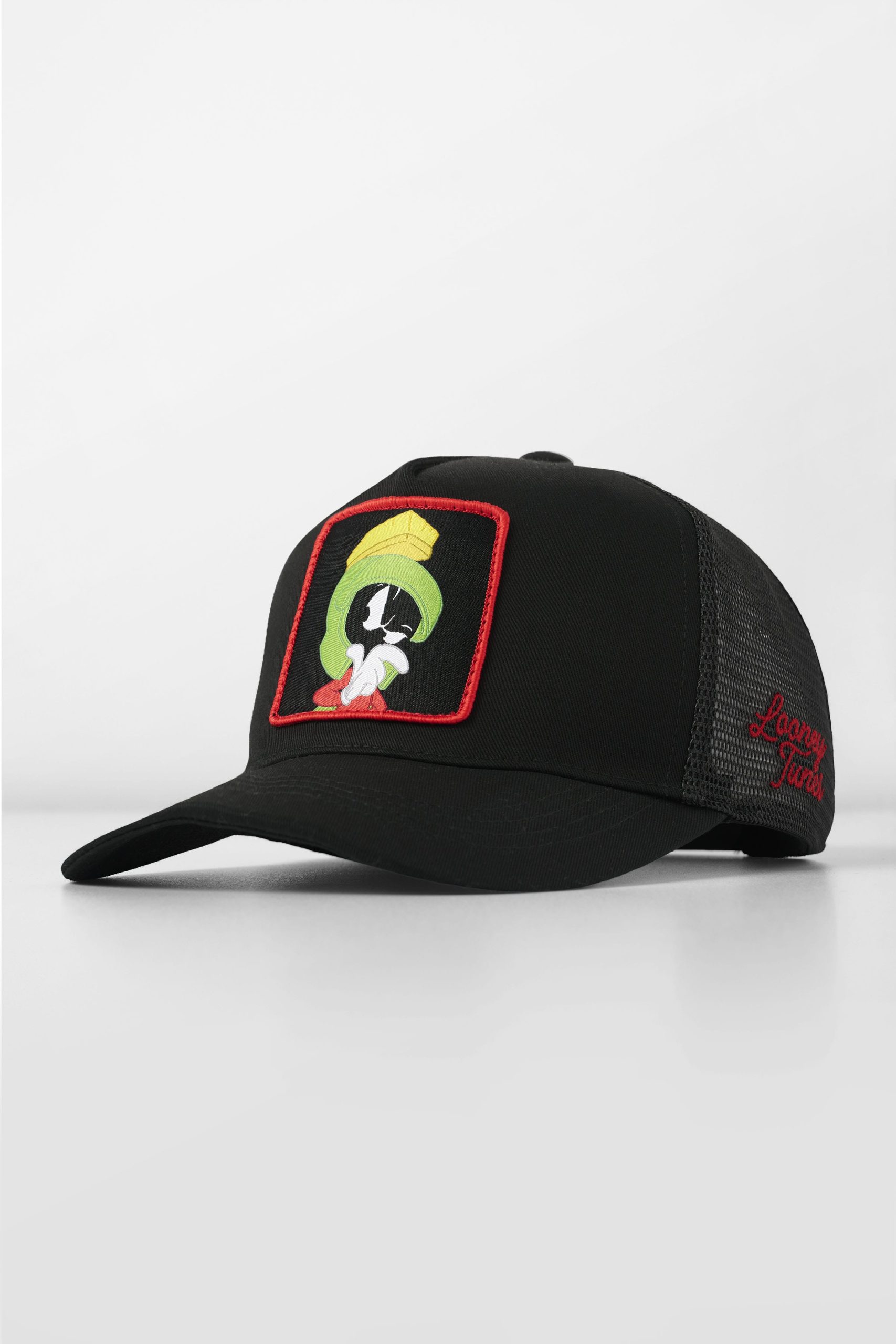 9135 - Looney Tunes Patch Trucker Hats - Image 11